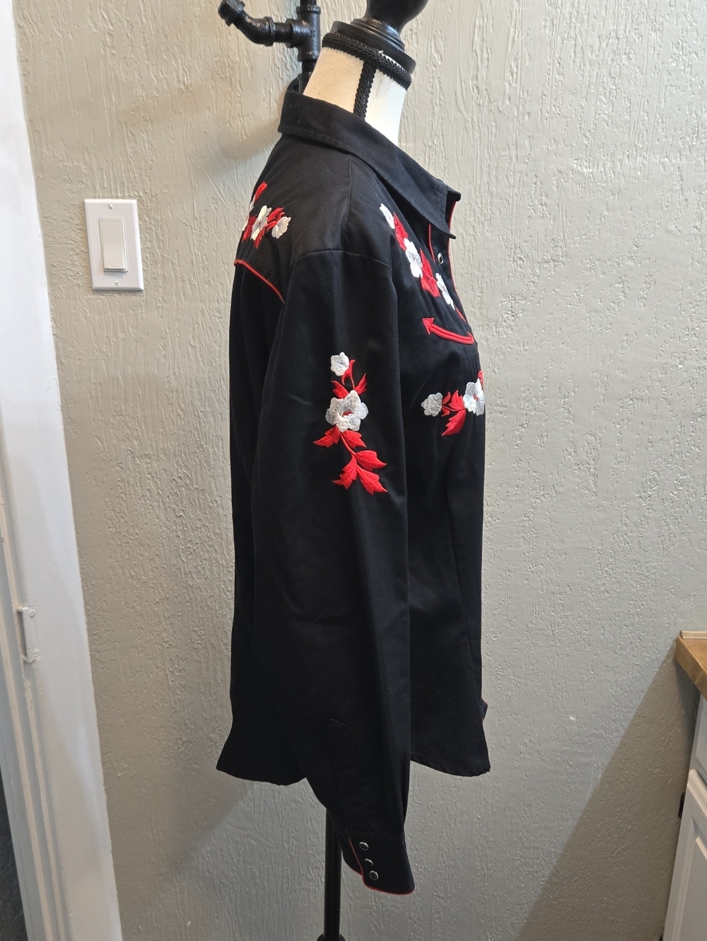 Vintage Roper Old West Classics Embroidered Western Floral Shirt - Picture 5 of 11